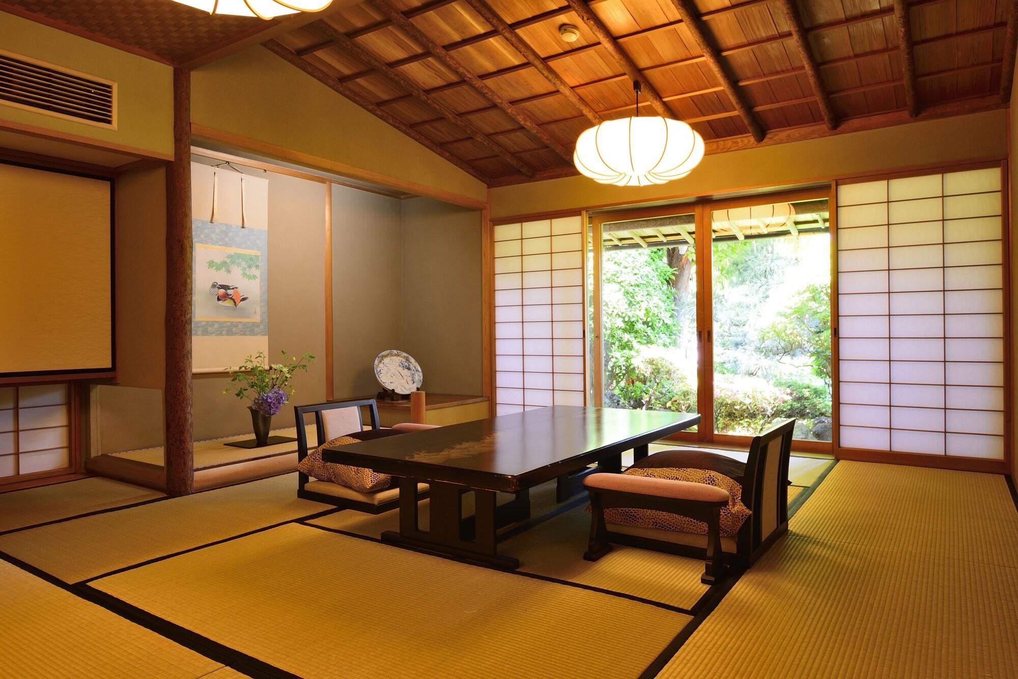Atami Sekitei Hotel Exterior photo